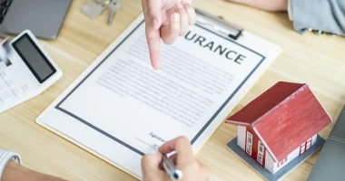 Почему банки навязывают страхование недвижимости при ипотеке