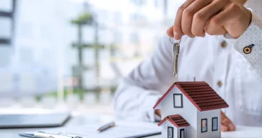 Что делать, если страховая внезапно «закрылась»