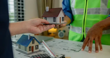 Как застраховать квартиру на этапе ремонта